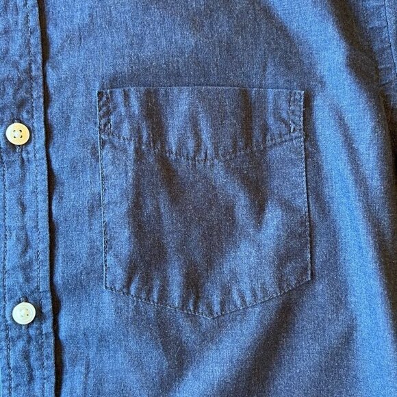 Old Navy Slim Fit Oxford Shirt - Picture 4 of 5